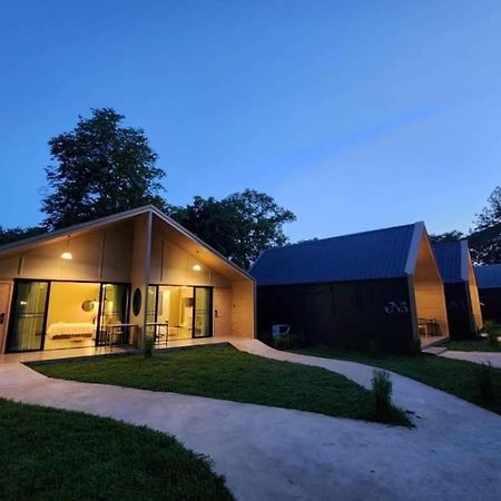 Natural Park Resort De Wang Thong Фитсанулок Екстериор снимка
