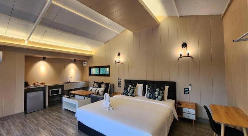 Natural Park Resort De Wang Thong Фитсанулок Екстериор снимка